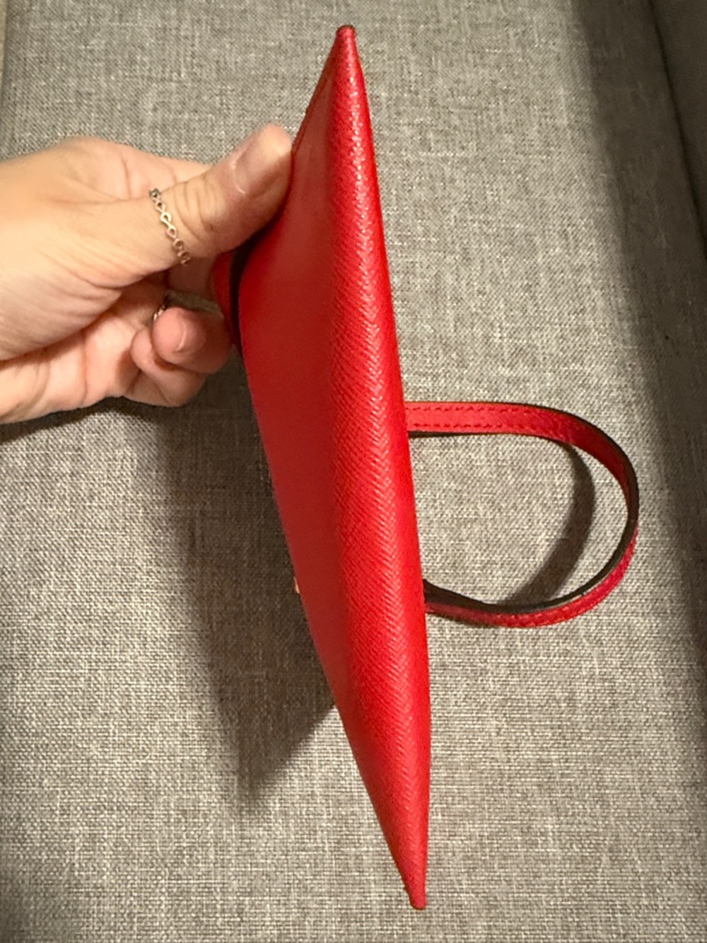 ❤️NWOT Michael Kors Red Saffiano Leather Karla Wristlet - Picture 4 of 6